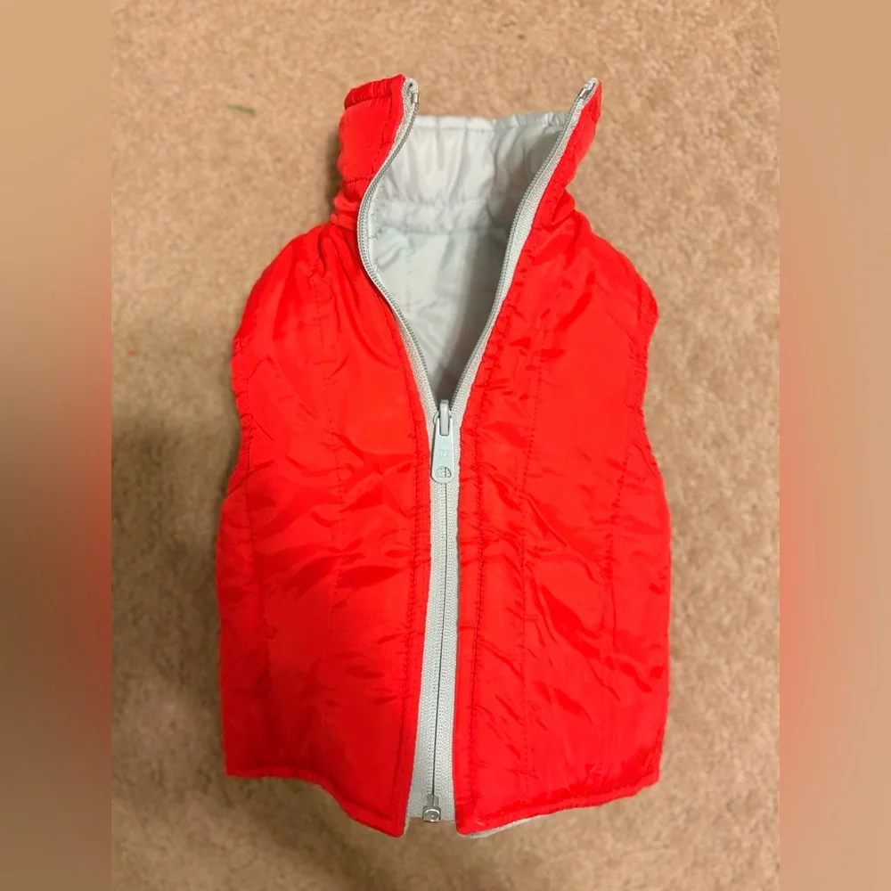 BLOOMINGDALES Light Reversible Gray & Res Puffer Vest, Size: 12-18 months